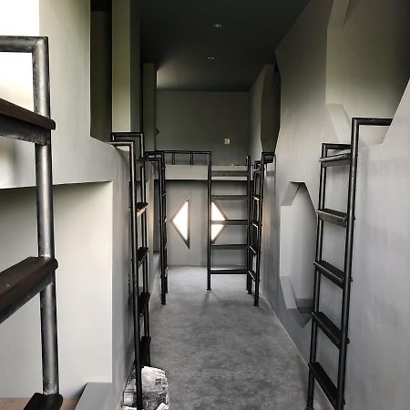 Hacco Capsule Hotel ウブド エクステリア 写真